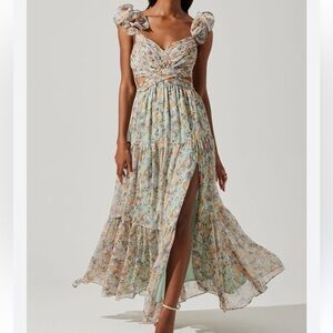 NEW Astr the Label Fritillaria Floral Maxi Dress